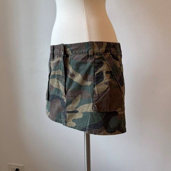 John Elliott Women's Washed Low Rise Mini Skirt in Camo, Size 1 - Picture 3 of 12